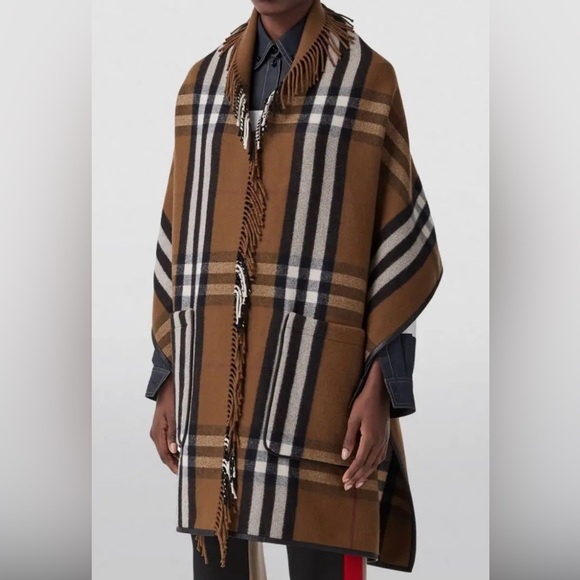 Burberry shawl BrownPlaid Shawl cape
luxurious double-faced cashmere & wool - Picture 3 of 11